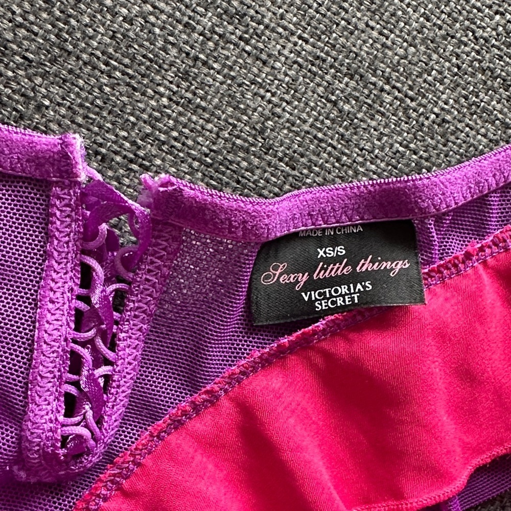 NWOT Vintage Style VS Sexy Little Things Ruffled Panties Set - Picture 9 of 14